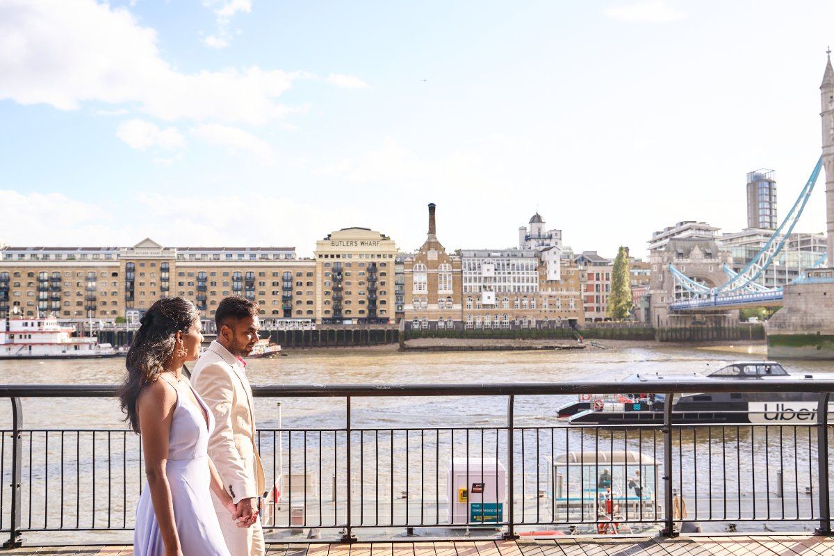 Aswanee & Pravin pre-wedding shoot at Tower Bridge — pre-wedding photography by Heston Photo