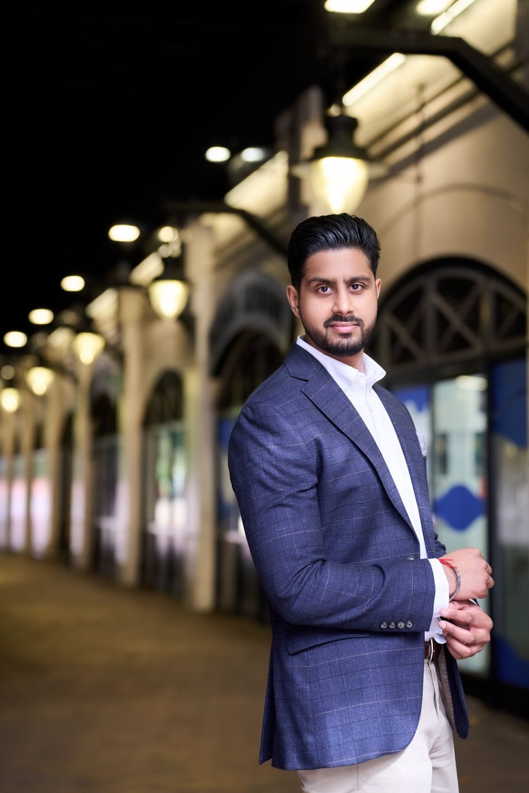 Jagroop & Parmesh pre-wedding shoot at Central London — pre-wedding photography by Heston Photo