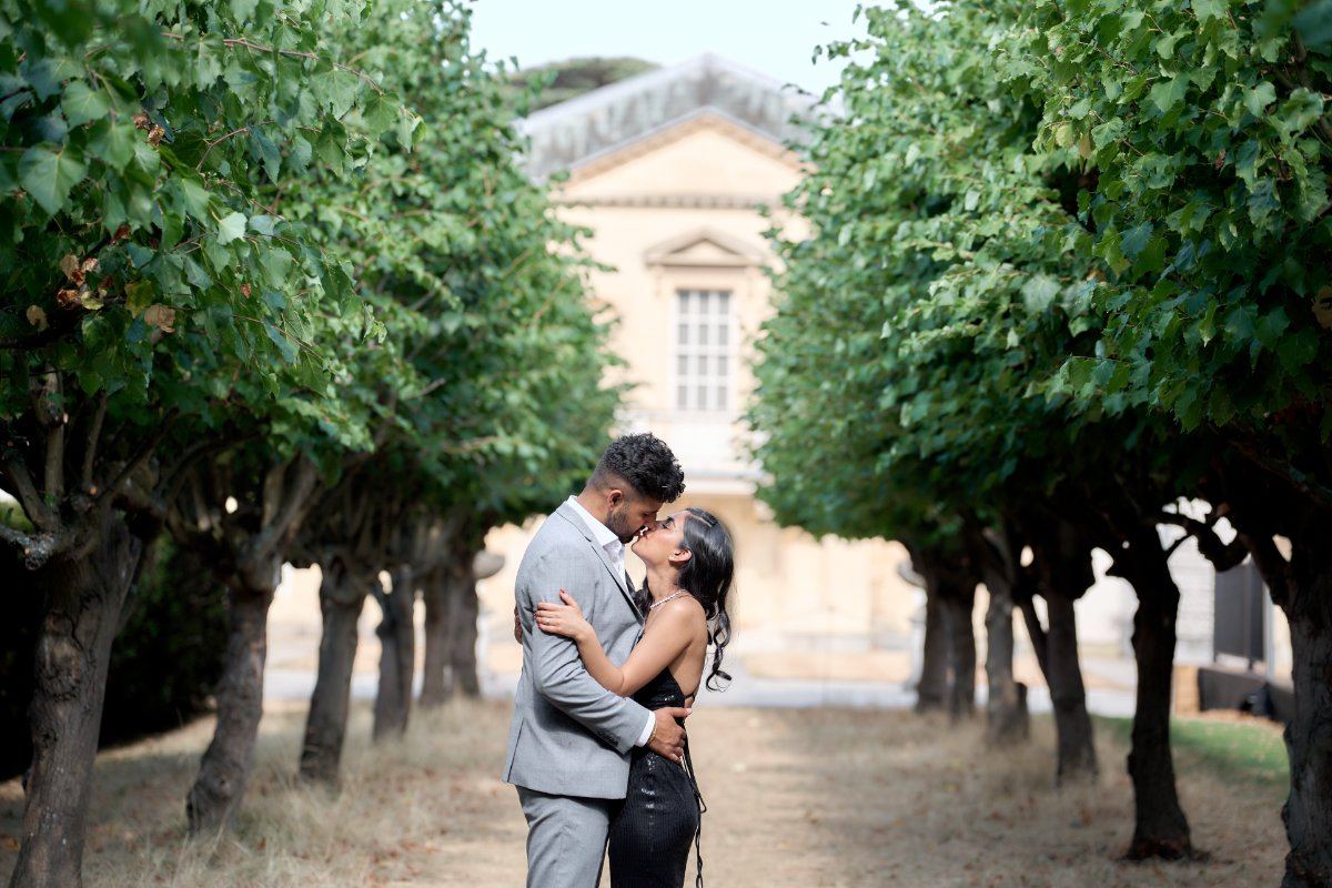 Karishma & Asheesh pre-wedding shoot at Chiswick House — pre-wedding photography by Heston Photo