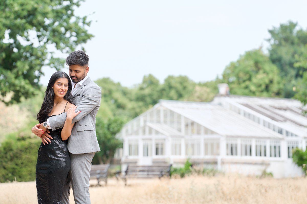 Karishma & Asheesh pre-wedding shoot at Chiswick House — pre-wedding photography by Heston Photo
