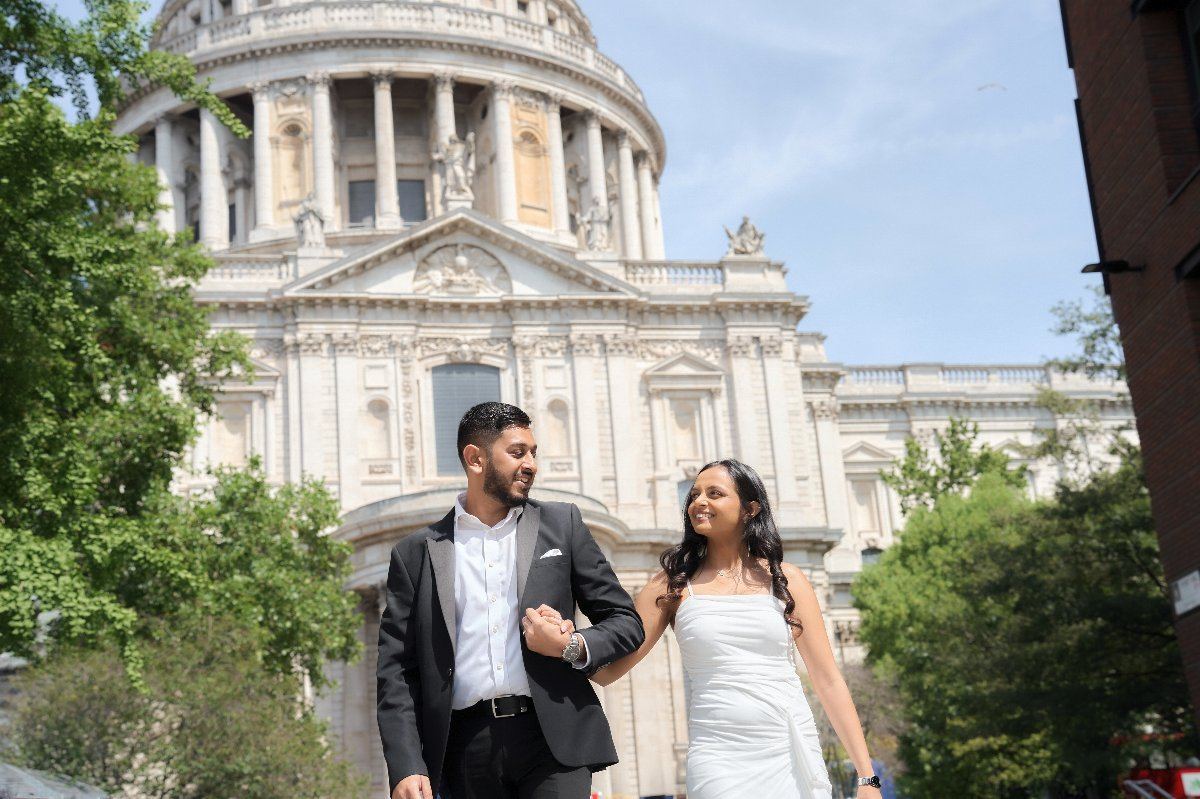 Valisha & Priyesh pre-wedding shoot at St Paul's Cathedral — pre-wedding photography by Heston Photo