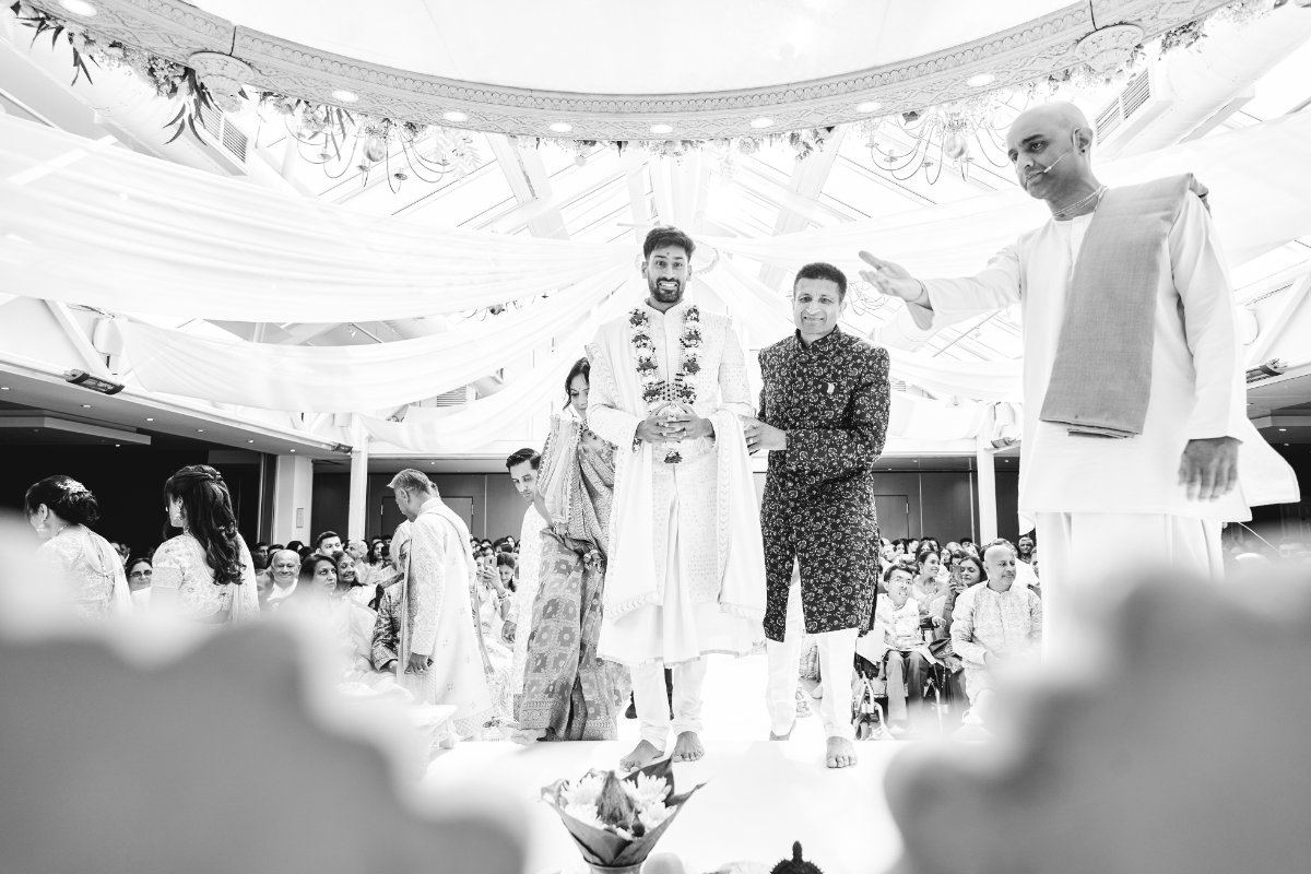 Dil & Aashni wedding at Manor of groves — Asian wedding photography by Heston Photo