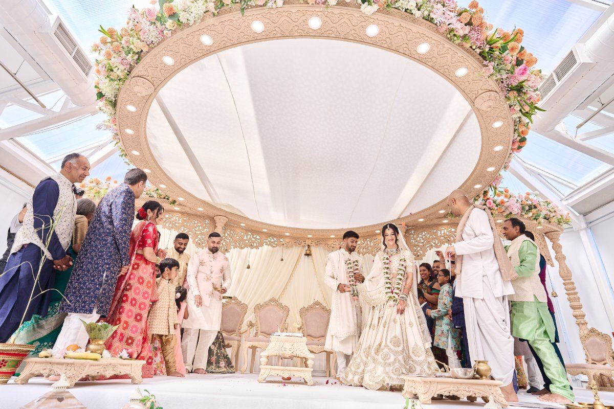 Dil & Aashni wedding at Manor of groves — Asian wedding photography by Heston Photo
