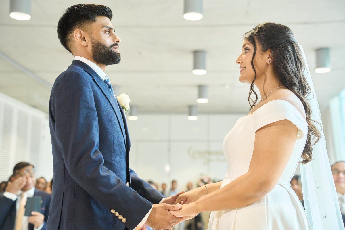 Ektaa & Hiten wedding at Brent Town Hall — Asian wedding photography by Heston Photo