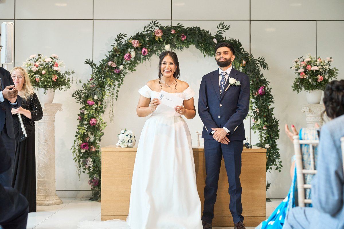 Ektaa & Hiten wedding at Brent Town Hall — Asian wedding photography by Heston Photo