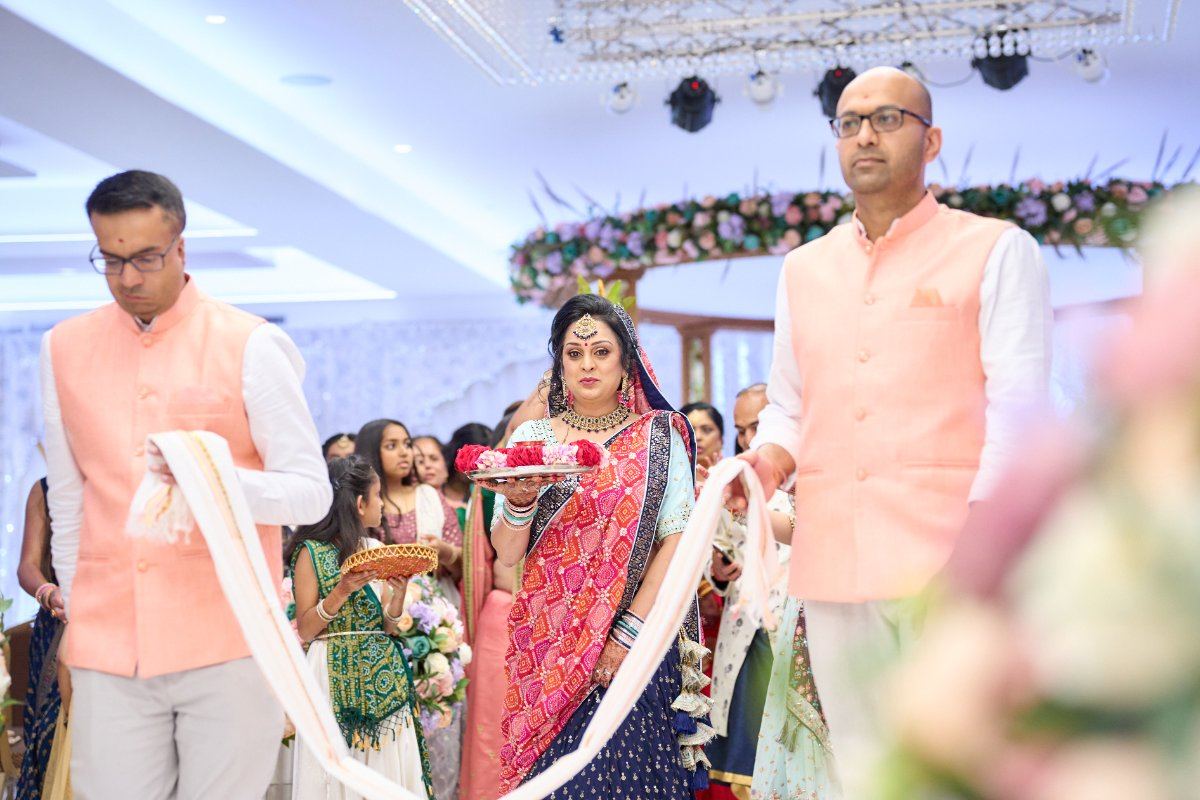 Harsh & Riana wedding at Willesden Temple — Asian wedding photography by Heston Photo
