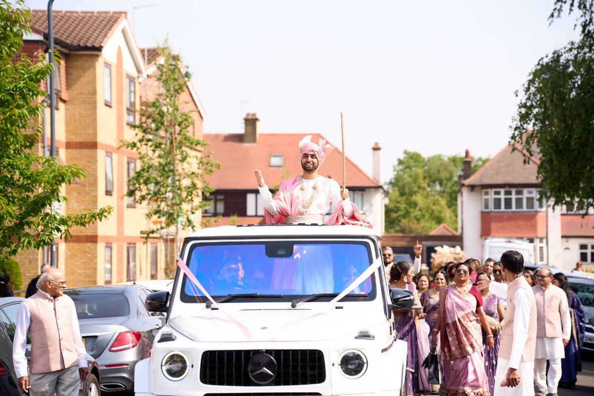 Harsh & Riana wedding at Willesden Temple — Asian wedding photography by Heston Photo
