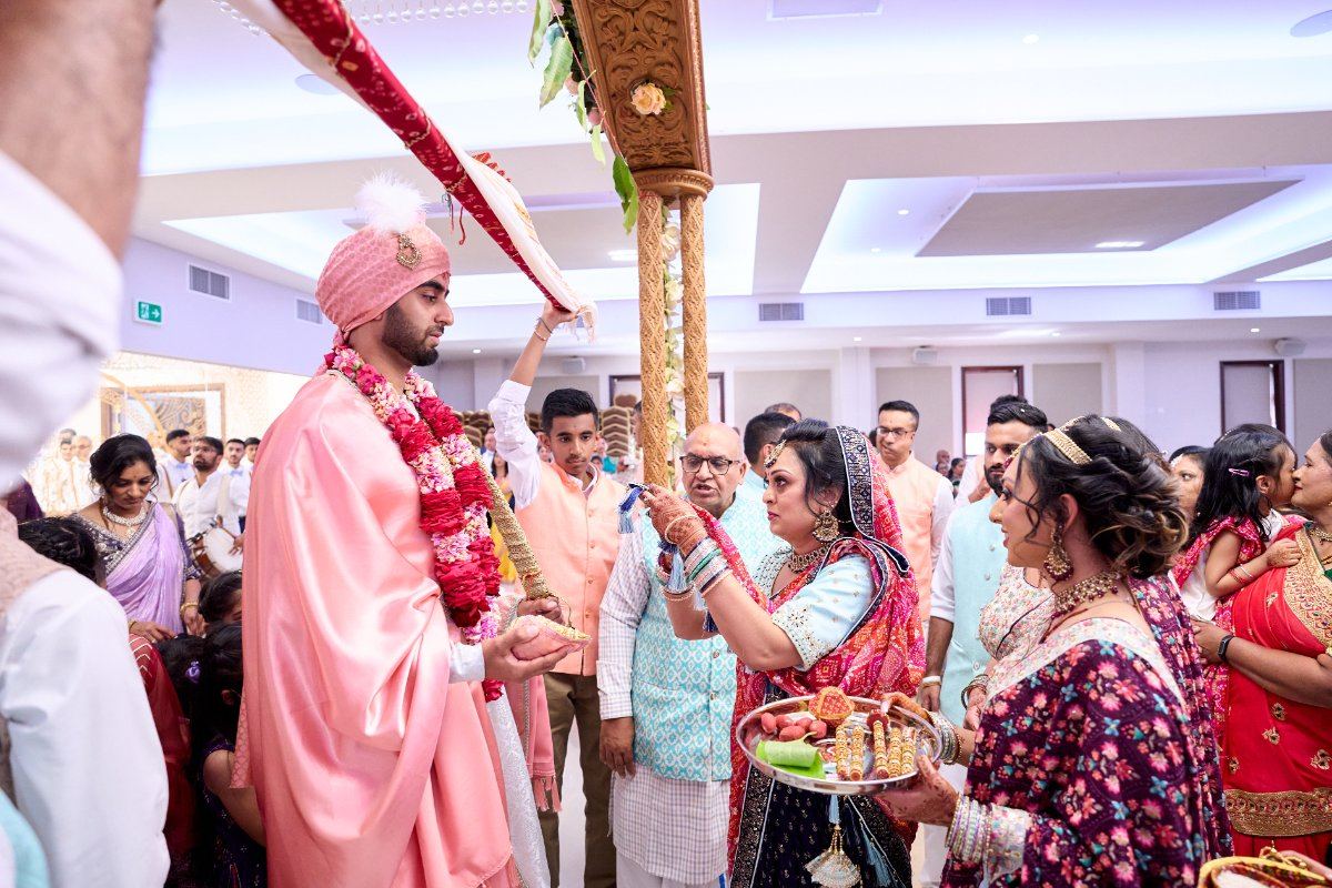 Harsh & Riana wedding at Willesden Temple — Asian wedding photography by Heston Photo