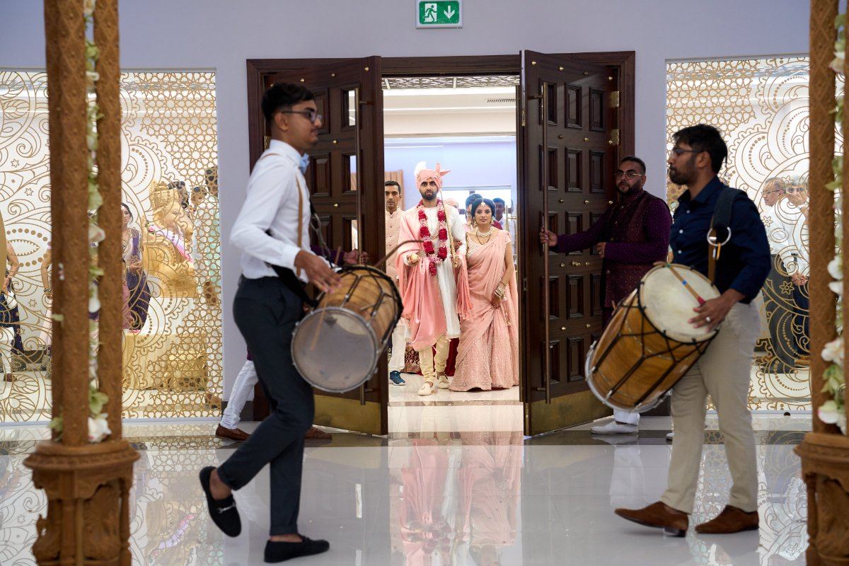Harsh & Riana wedding at Willesden Temple — Asian wedding photography by Heston Photo