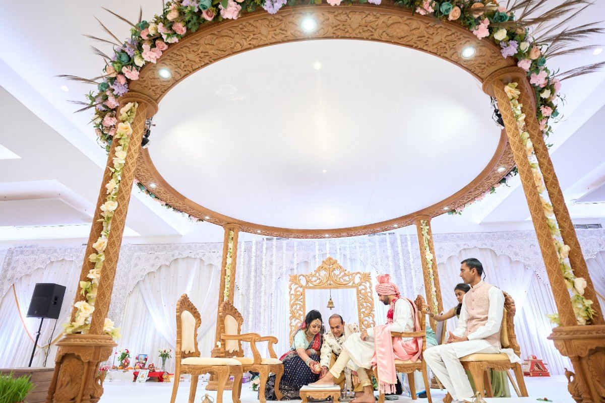 Harsh & Riana wedding at Willesden Temple — Asian wedding photography by Heston Photo