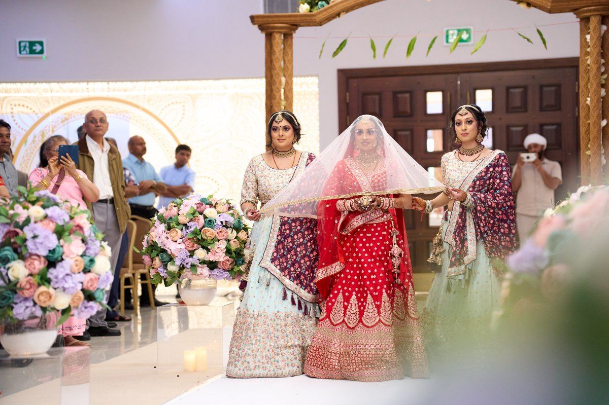 Harsh & Riana wedding at Willesden Temple — Asian wedding photography by Heston Photo