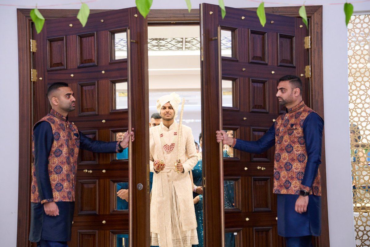 Harshil& Mitisha wedding at London — Asian wedding photography by Heston Photo