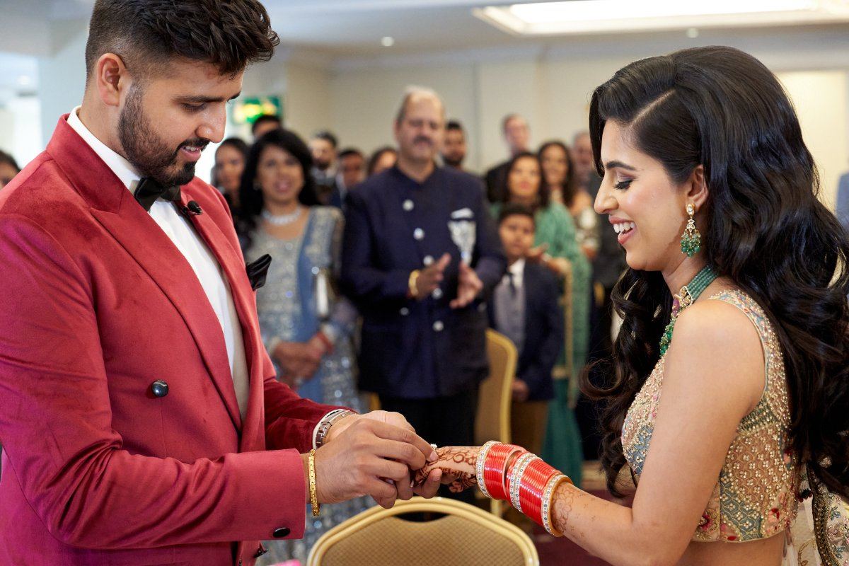 Karishma & Asheesh wedding at Oshwal Centre — Asian wedding photography by Heston Photo