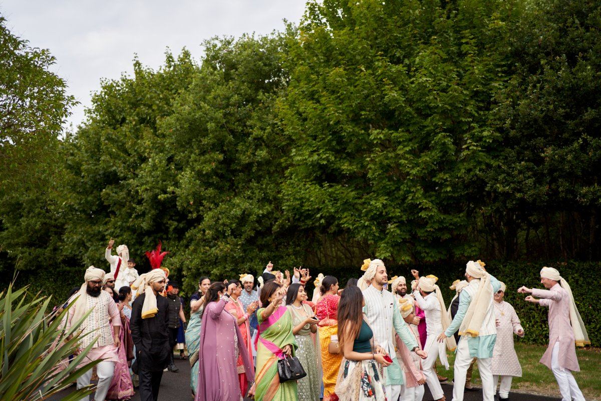 Karishma & Asheesh wedding at Oshwal Centre — Asian wedding photography by Heston Photo