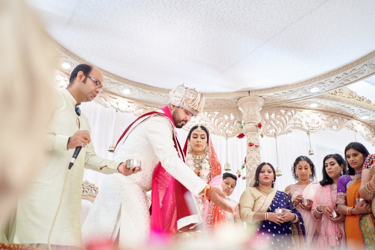 Karishma & Asheesh wedding at Oshwal Centre — Asian wedding photography by Heston Photo