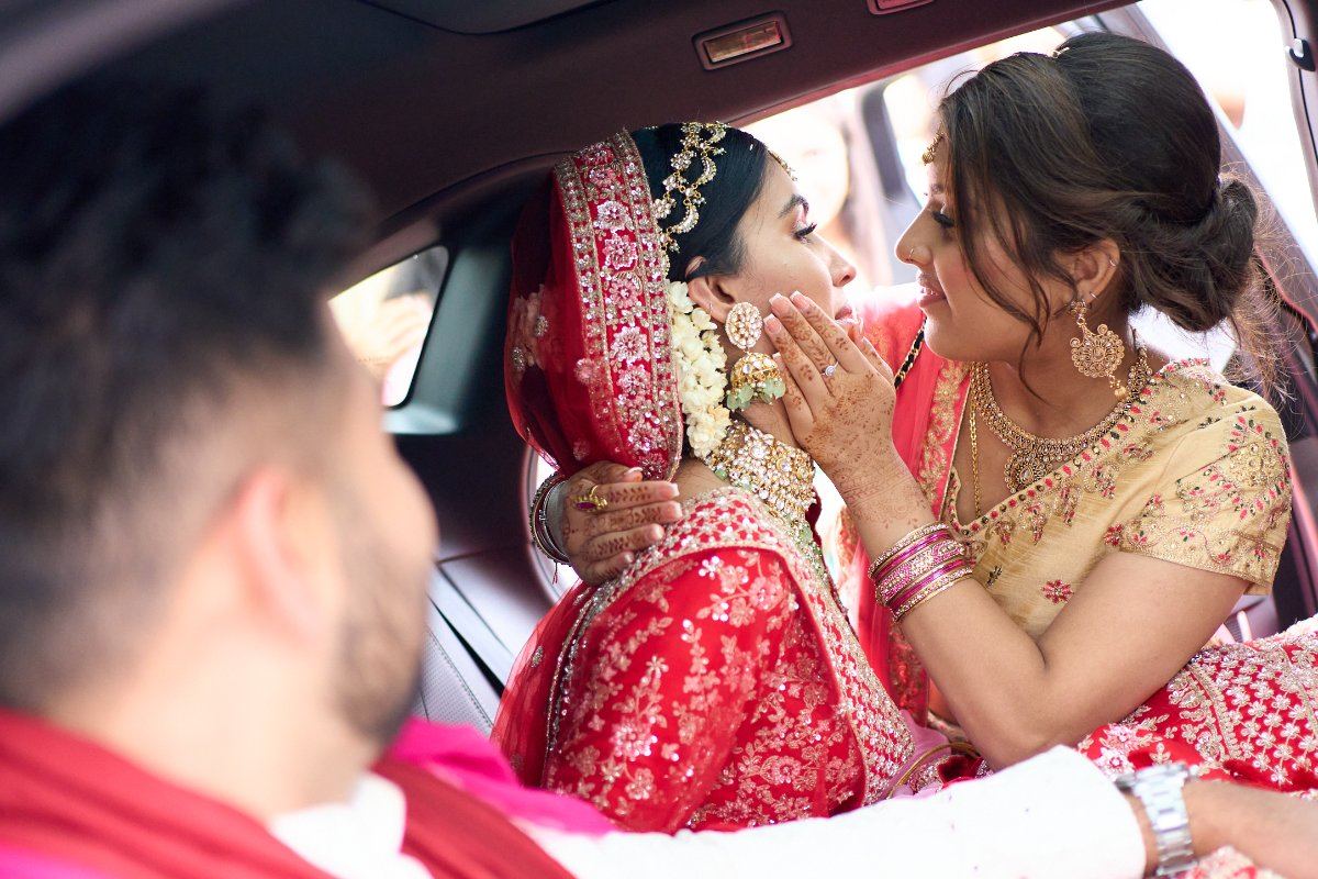 Karishma & Asheesh wedding at Oshwal Centre — Asian wedding photography by Heston Photo