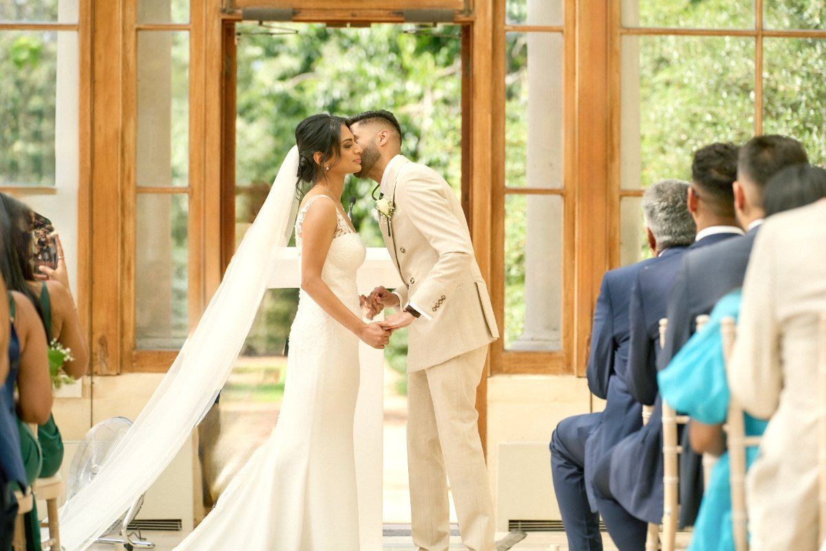 Krishna & Rishi wedding at Kew Gardens — Asian wedding photography by Heston Photo