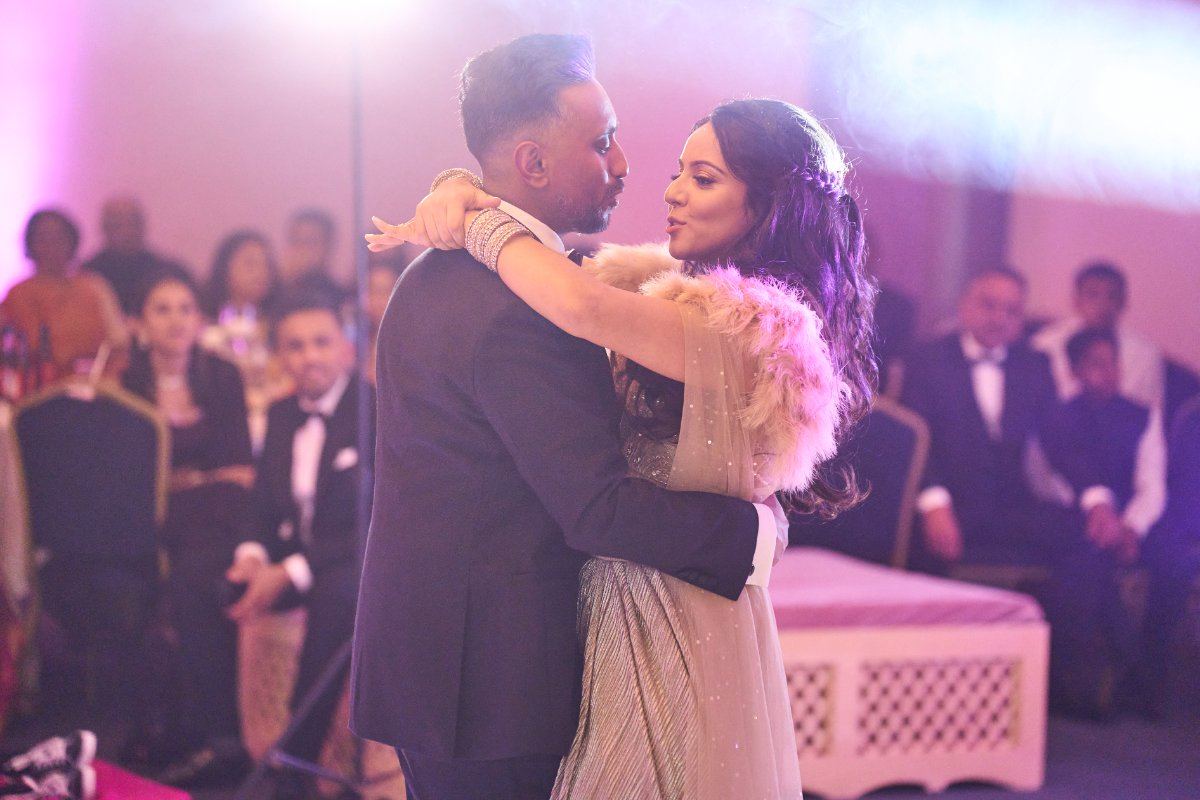 Pavan & Asha wedding at Sattavis Pattidar Centre — Asian wedding photography by Heston Photo