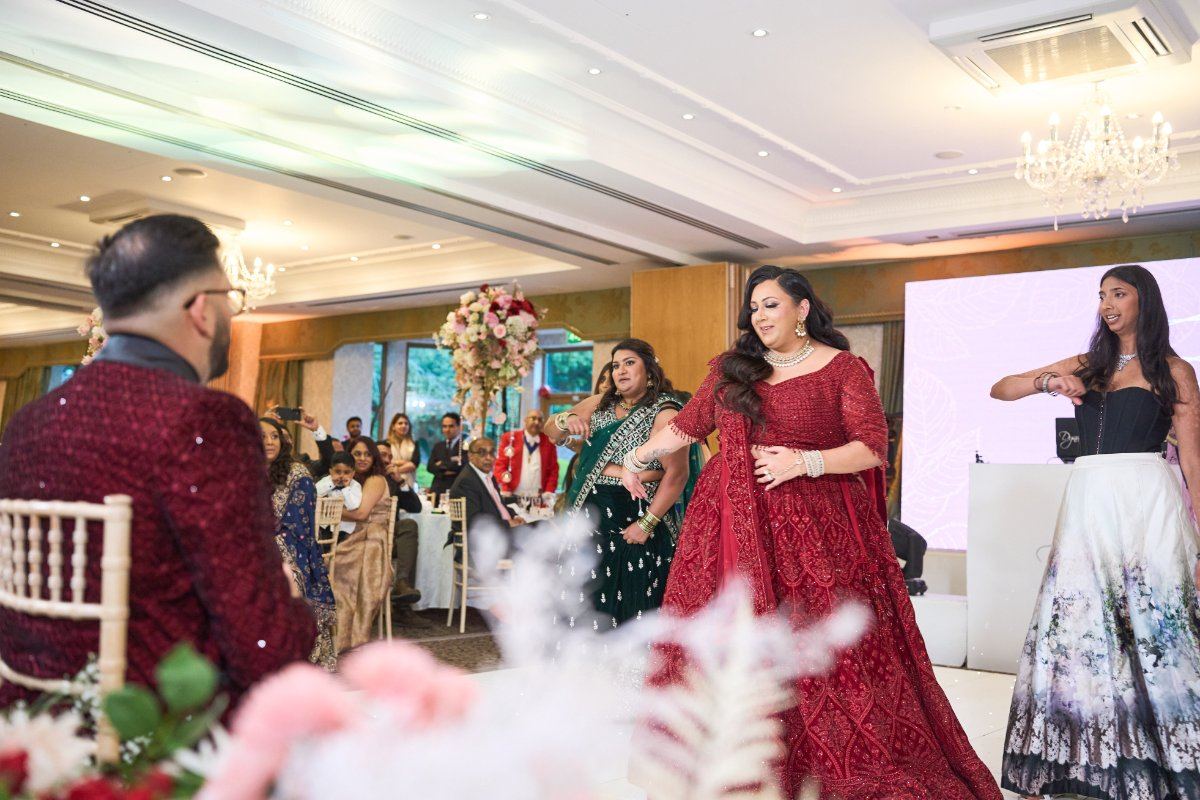 Pavan & Chandni wedding at Shendish Manor — Asian wedding photography by Heston Photo