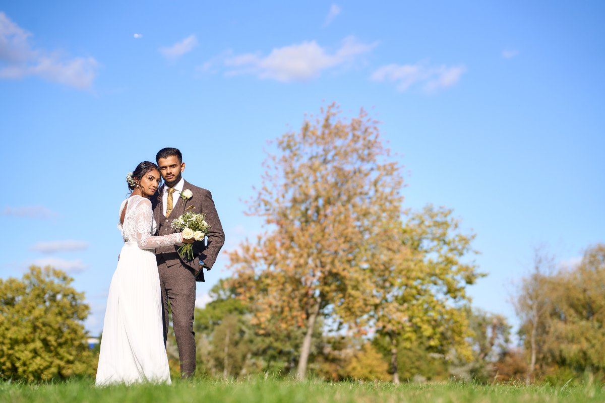 Roshni & Arjun wedding at Sattavis pattidar Centre — Asian wedding photography by Heston Photo