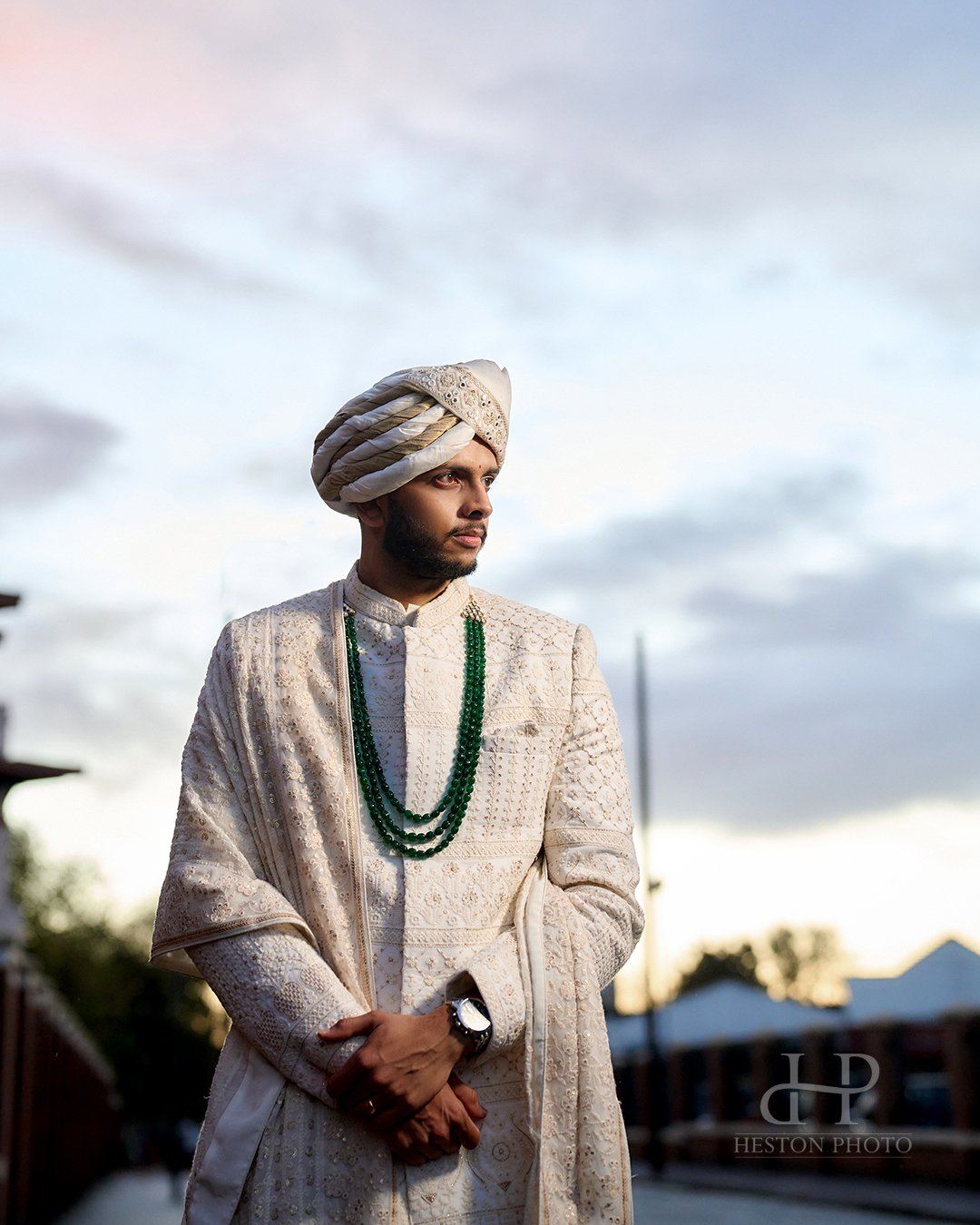 Roshni & Arjun wedding at Sattavis pattidar Centre — Asian wedding photography by Heston Photo