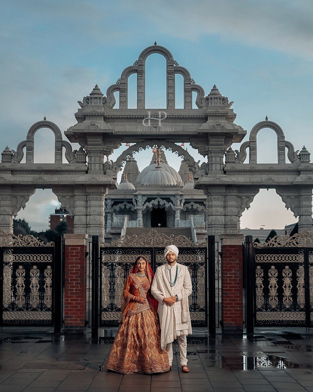 Roshni & Arjun wedding at Sattavis pattidar Centre — Asian wedding photography by Heston Photo