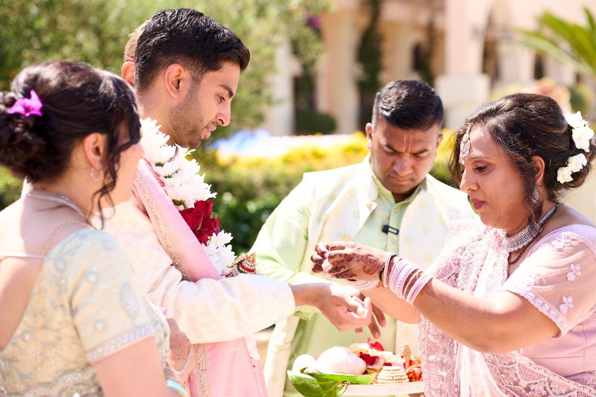 Shreeya & Hiral wedding at Cyprus — Asian wedding photography by Heston Photo