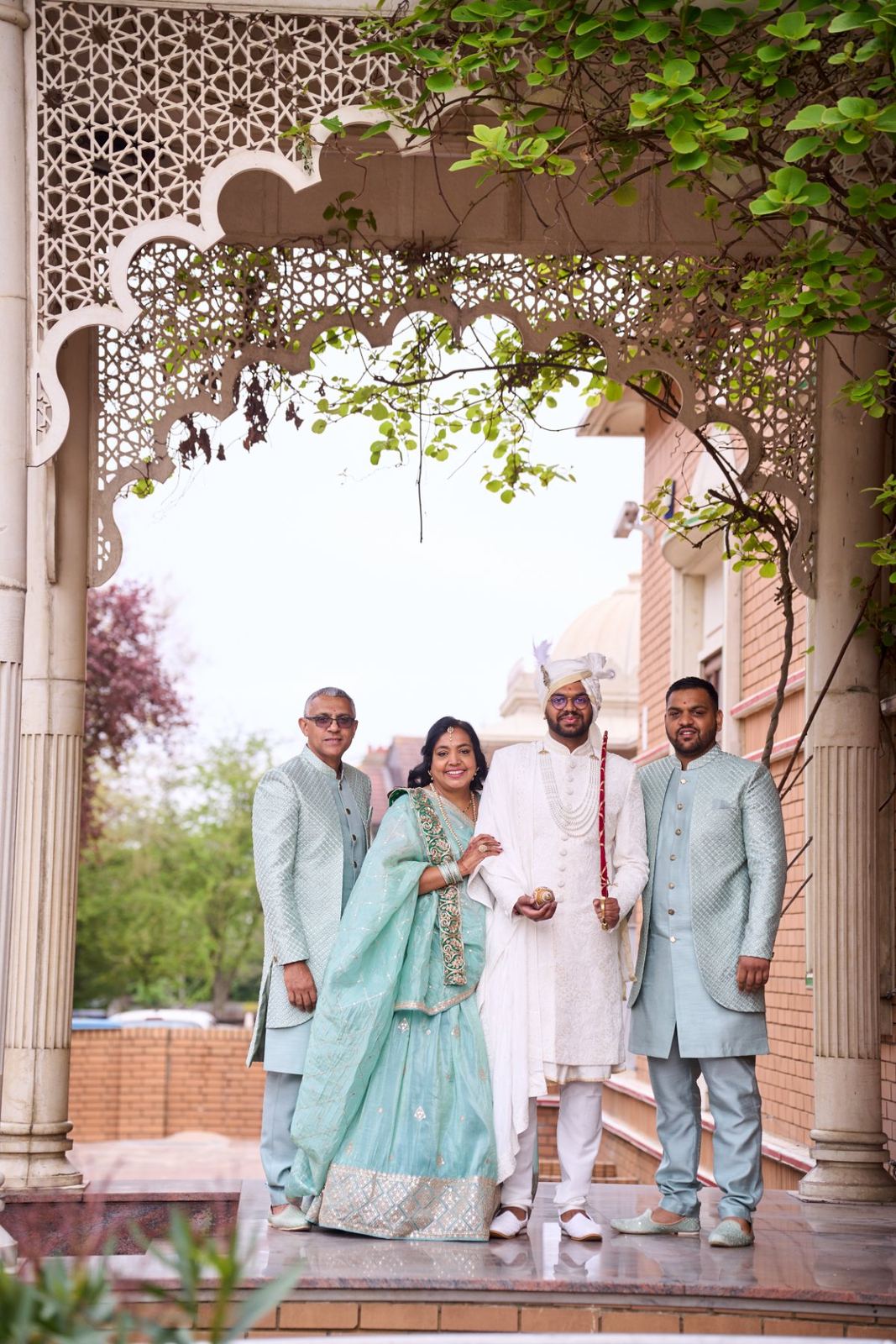 Vandna & Kiran wedding at Willesden temple — Asian wedding photography by Heston Photo