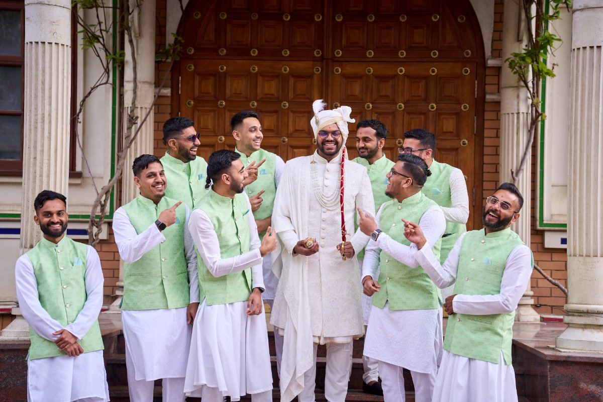 Vandna & Kiran wedding at Willesden temple — Asian wedding photography by Heston Photo