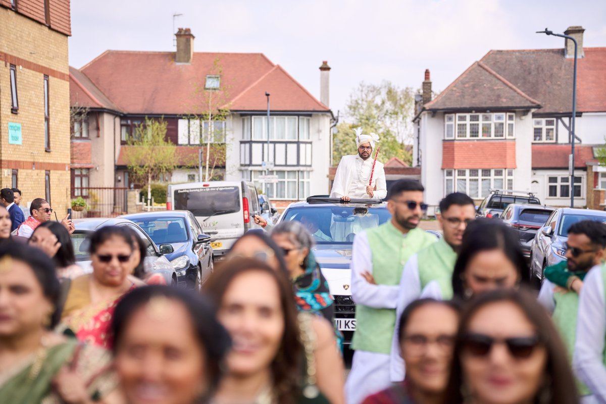 Vandna & Kiran wedding at Willesden temple — Asian wedding photography by Heston Photo