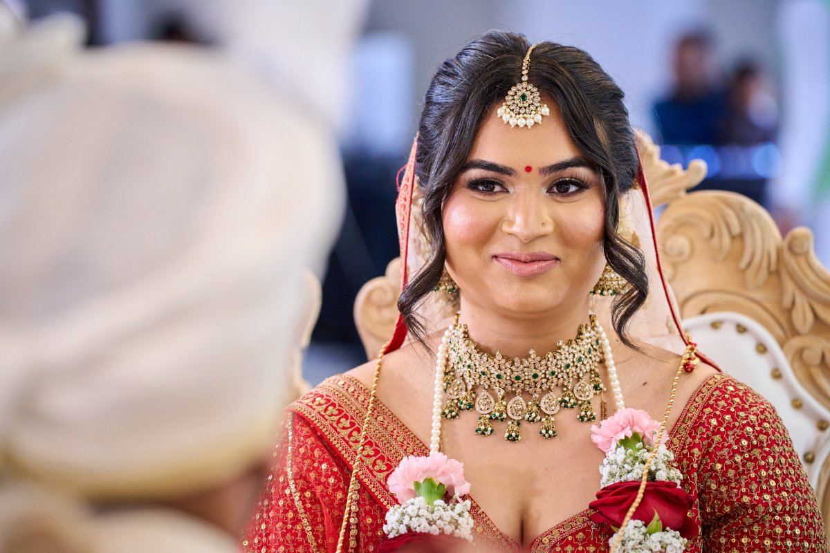 Vandna & Kiran wedding at Willesden temple — Asian wedding photography by Heston Photo