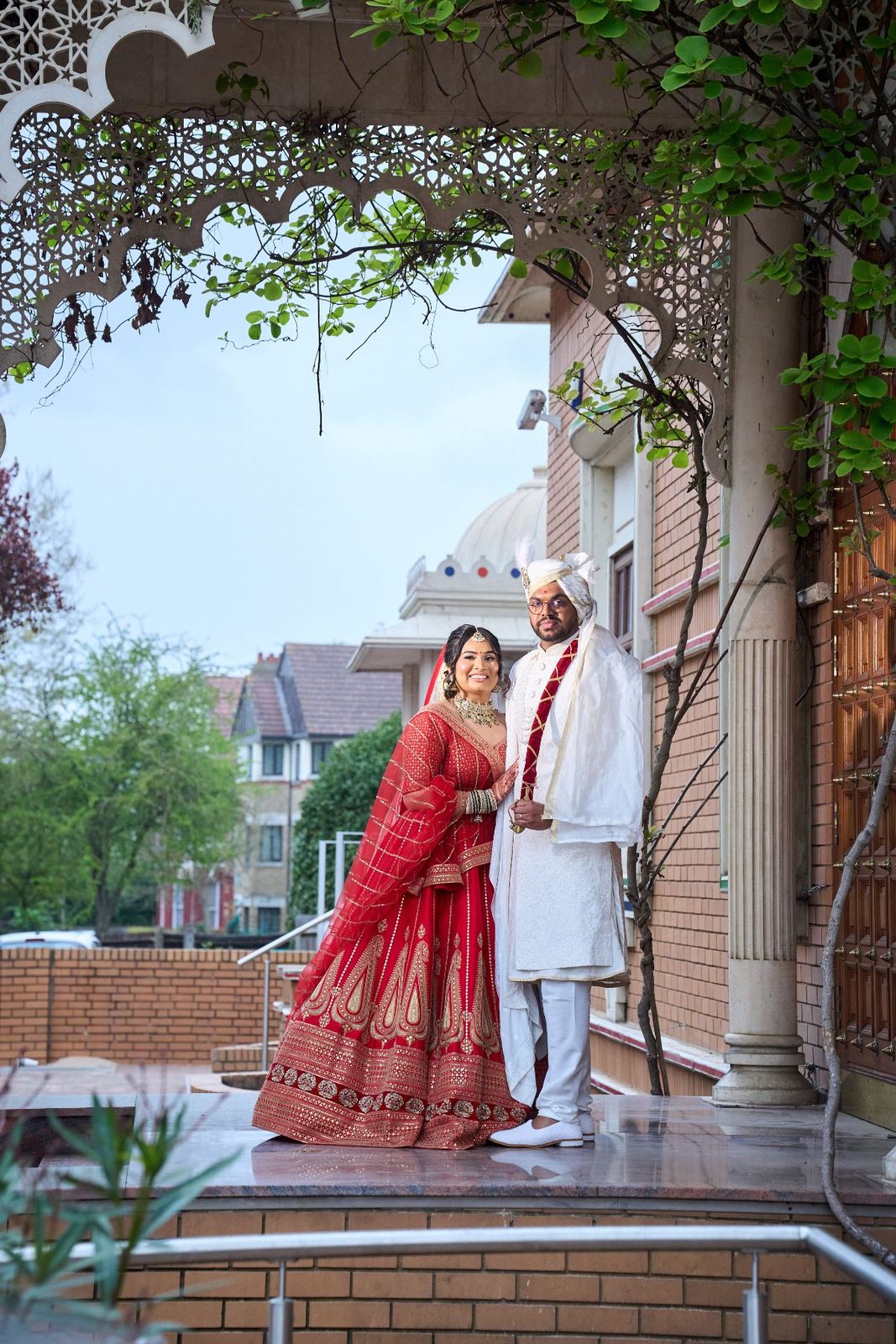 Vandna & Kiran wedding at Willesden temple — Asian wedding photography by Heston Photo