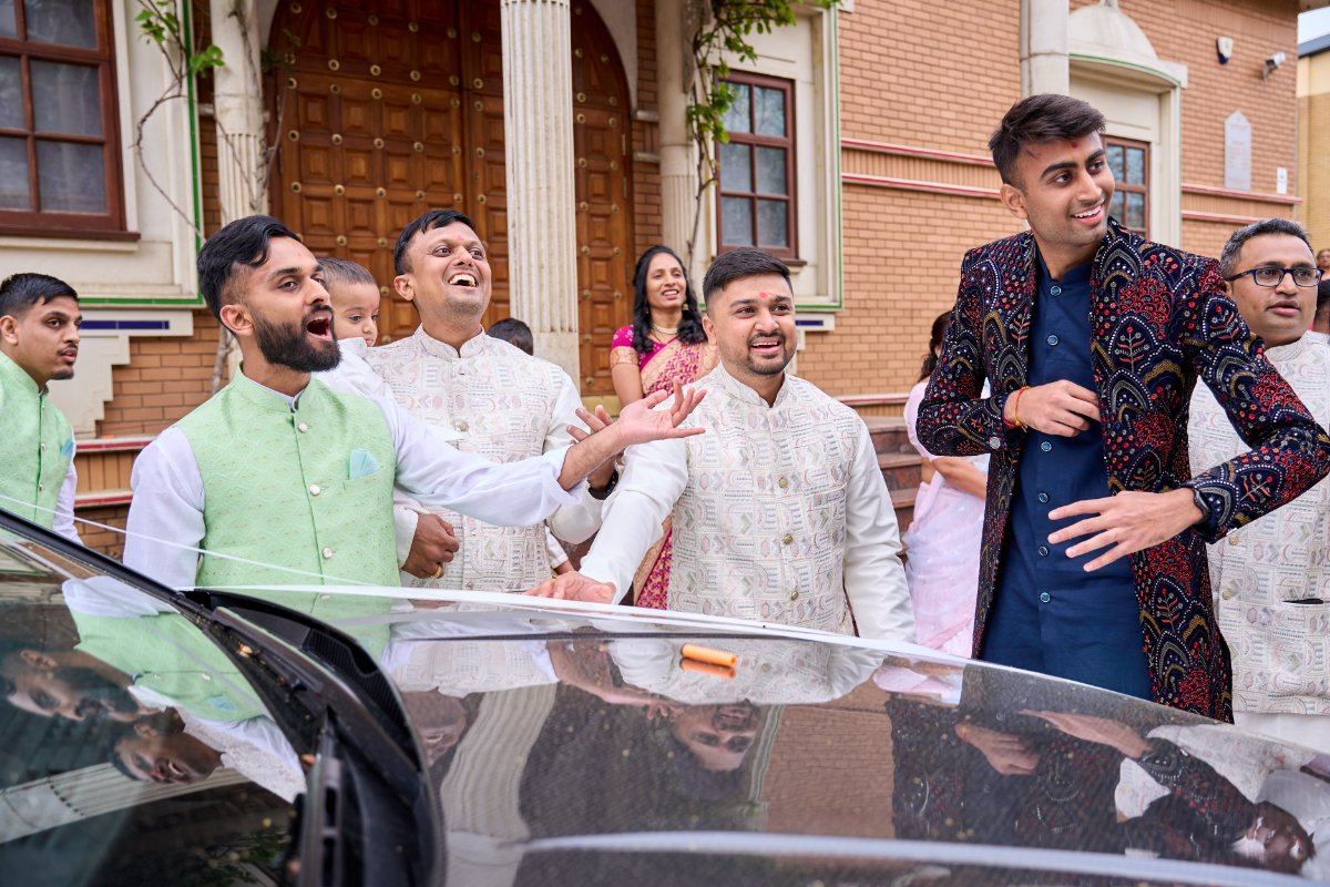 Vandna & Kiran wedding at Willesden temple — Asian wedding photography by Heston Photo